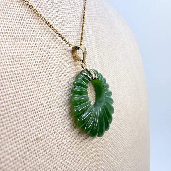 VTG Sterling Silver 925 Jade Circle Pendant Necklace  Cable Chain 18" Adjustable - Picture 3 of 14